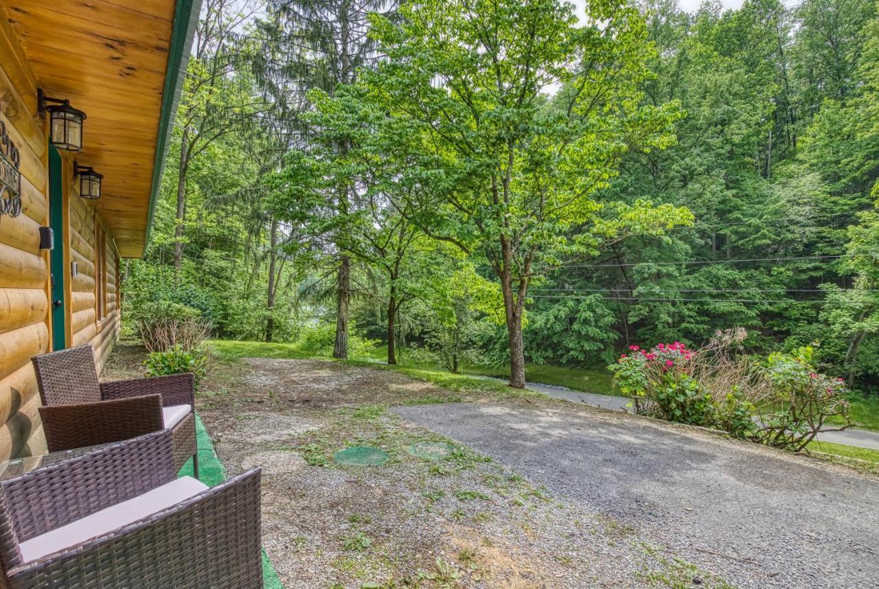 Hidden Creek, Pool Table, Hot Tub, 1089 Free Tickets Each Paid Day, Dollywood And More Gatlinburg Buitenkant foto
