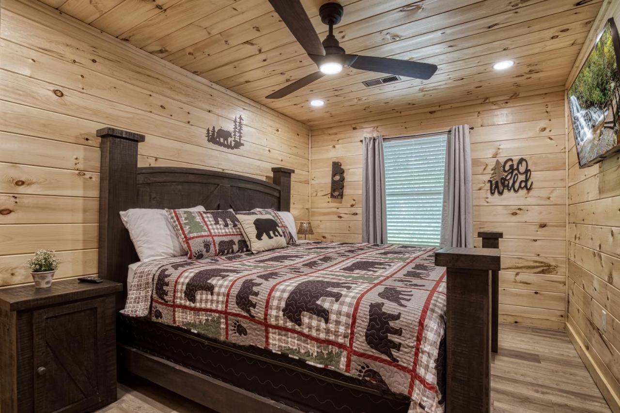 Hidden Creek, Pool Table, Hot Tub, 1089 Free Tickets Each Paid Day, Dollywood And More Gatlinburg Buitenkant foto